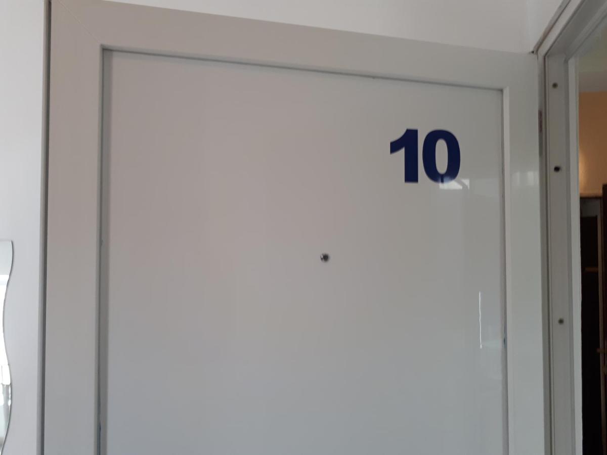 Dejan Apartment4-Top Centar Pula Exterior photo