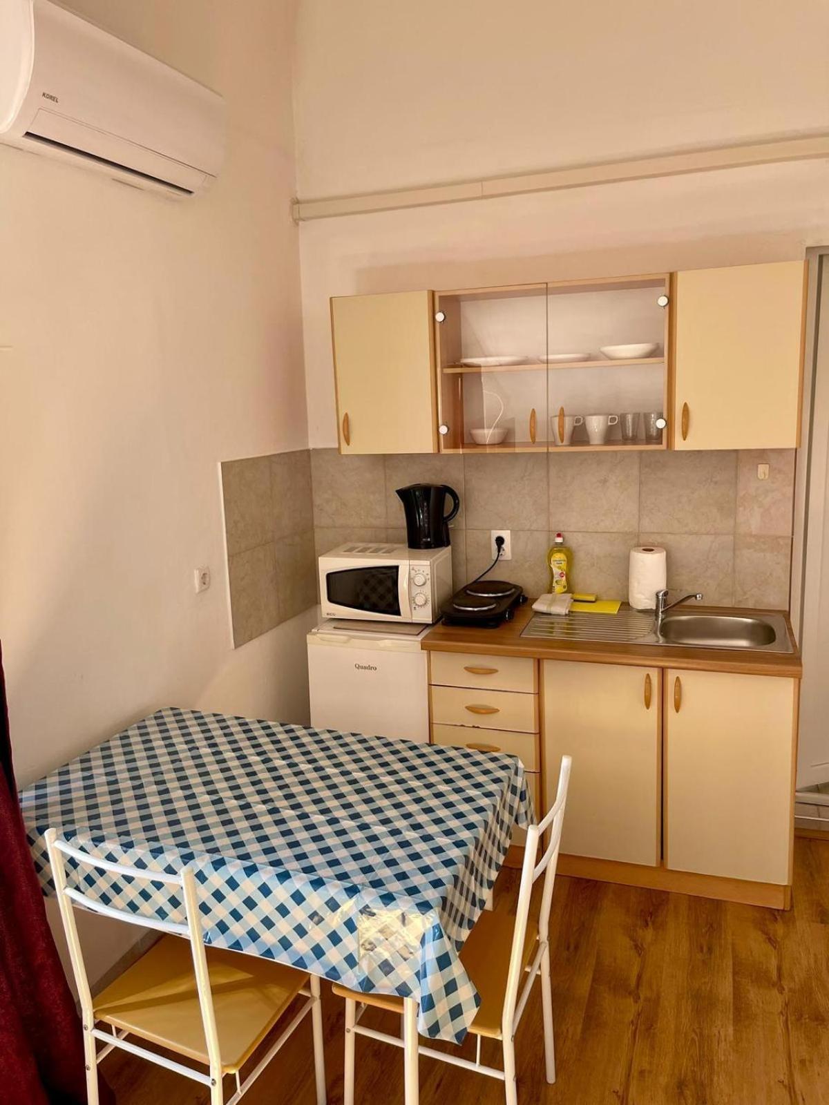 Dejan Apartment4-Top Centar Pula Exterior photo